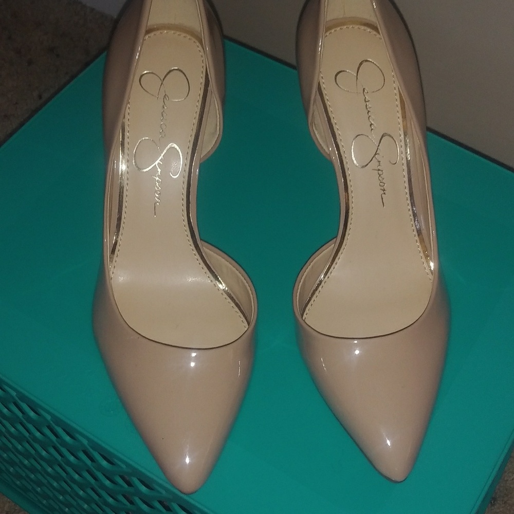 Jessica Simpson nude patent leather heels